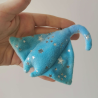 Mini porte-clé Raie manta tie dye